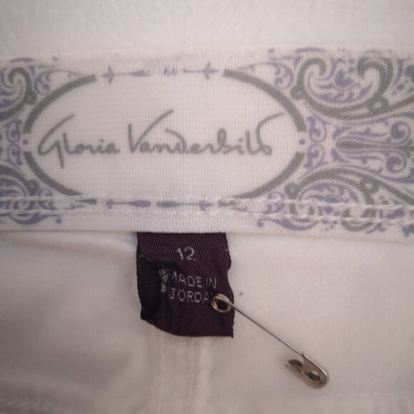 Gloria Vanderbilt Ladies Bermuda Style Size 12 White Shorts - Picture 3 of 10